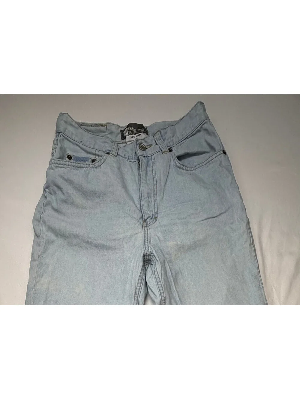 New Army Basic Men's Jeans Tapered Leg Mid-Rise Light Wash Zip Size 28 Blue